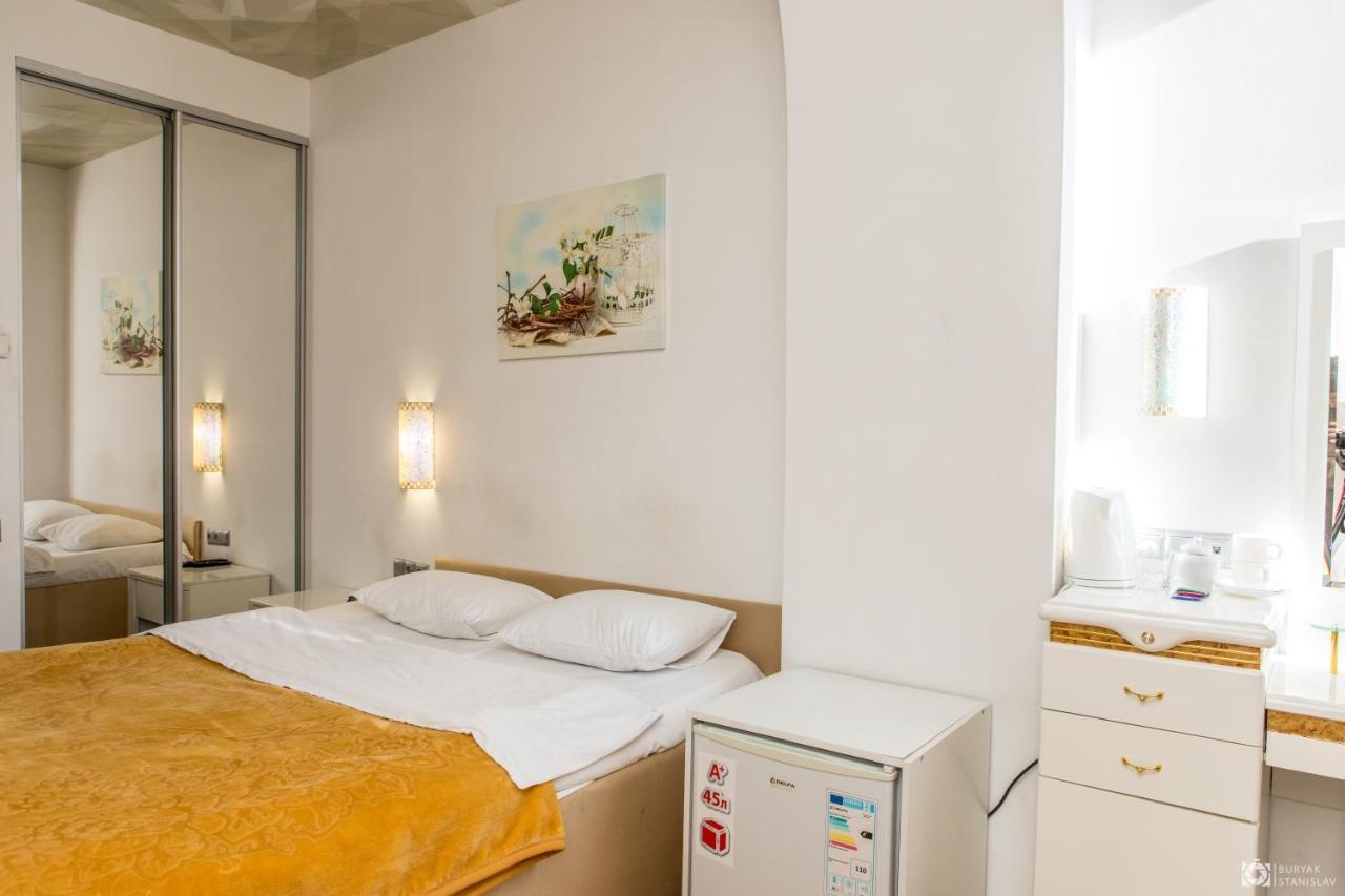 Seven Eleven Apartment Hotel In Most City دنيبروبيتروفسك المظهر الخارجي الصورة